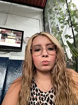 Snapshot of ValeriaHot69 chatting on October 12, 2025, 5:14 pm ValeriaHot69 online show from October 12, 2025, 5:14 pm
