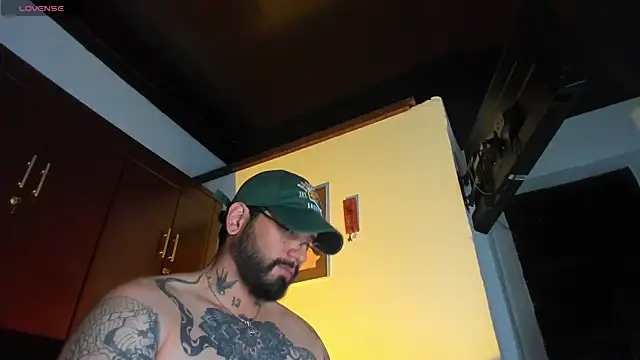 CamiloGray  online show from January 11, 2026, 1:51 pm