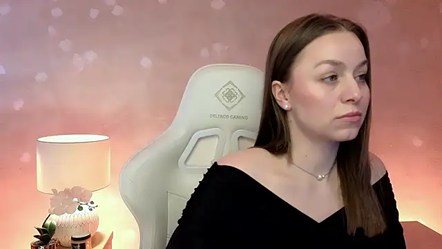 MilaFleur online show from April 8, 2026, 2:07 pm