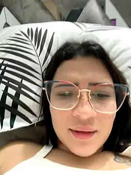 cutesarah  online show from September 21, 2025, 5:56 am