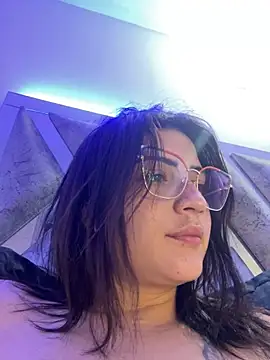 cutesarah  online show from February 16, 2025, 3:47 am