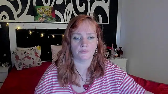 Snapshot of SinFulTitsDD chatting on January 25, 2025, 2:15 am SinFulTitsDD online show from January 25, 2025, 2:15 am