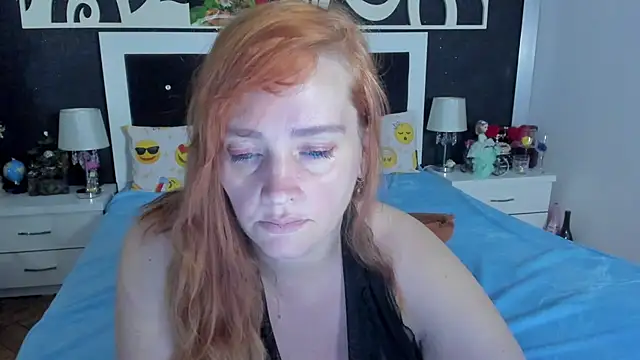 Snapshot of SinFulTitsDD chatting on March 18, 2025, 12:30 am SinFulTitsDD online show from March 18, 2025, 12:30 am