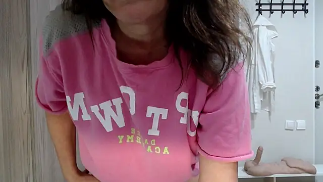 increible della online show from October 21, 2025, 7:57 pm