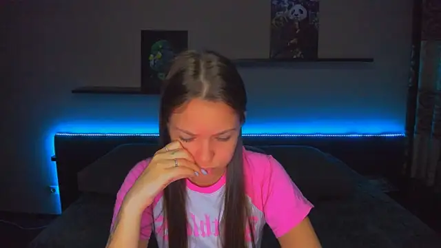 Snapshot of AlexaBarkley chatting on February 13, 2026, 12:32 am AlexaBarkley online show from February 13, 2026, 12:32 am