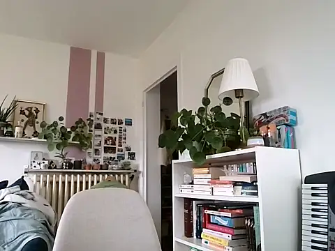 Snapshot of Simon-tem chatting on February 27, 2026, 1:22 pm Simon-tem online show from February 27, 2026, 1:22 pm