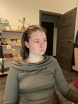 Snapshot of sweetest_pie chatting on December 27, 2024, 8:07 pm sweetest pie online show from December 27, 2024, 8:07 pm