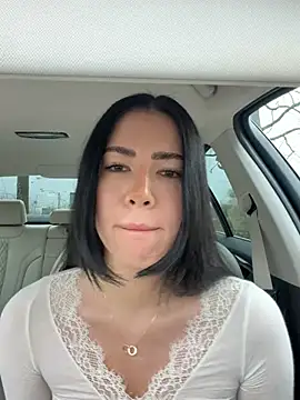 clairewntr online show from March 15, 2026, 10:11 am