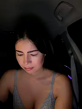 clairewntr online show from December 18, 2025, 8:34 pm