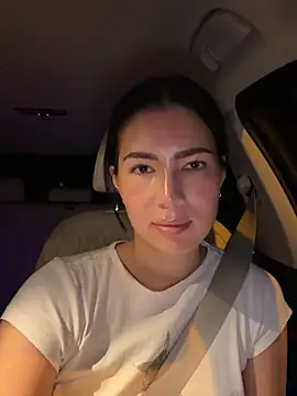 clairewntr online show from March 16, 2026, 11:18 pm