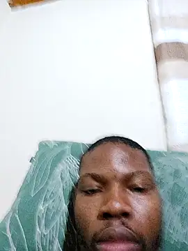 Snapshot of Malibongwe17 chatting on September 13, 2025, 4:12 am Malibongwe17 online show from September 13, 2025, 4:12 am