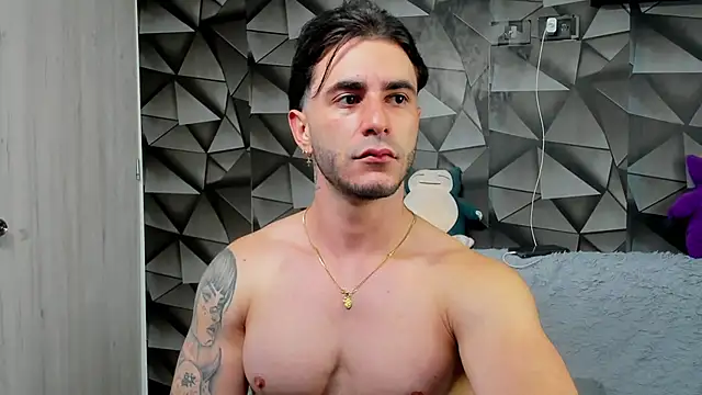 Latino stud4u online show from January 16, 2026, 10:03 pm