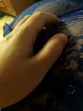 LovlyAnnie online show from December 19, 2025, 6:05 am