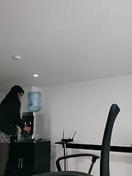 aisha latina online show from October 29, 2025, 3:44 pm