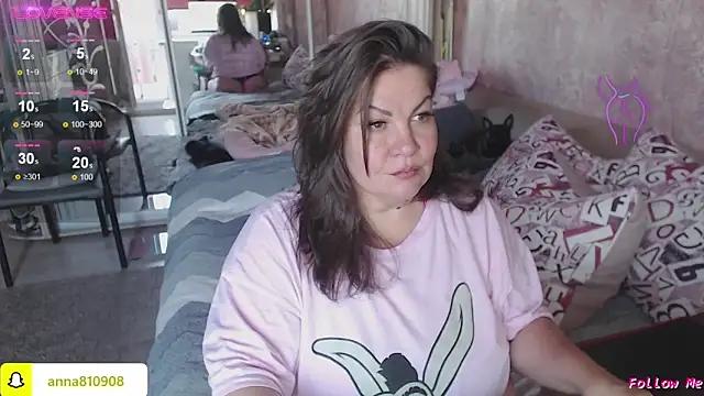 femme fatale1 online show from September 23, 2025, 10:11 am