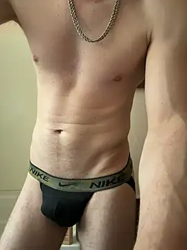 Snapshot of Cloudd_Kingg_Iceyyy chatting on July 31, 2026, 8:06 pm Cloudd Kingg Iceyyy online show from July 31, 2026, 8:06 pm