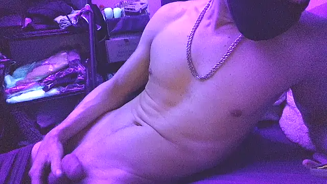 Snapshot of Cloudd_Kingg_Iceyyy chatting on July 5, 2026, 7:15 am Cloudd Kingg Iceyyy online show from July 5, 2026, 7:15 am