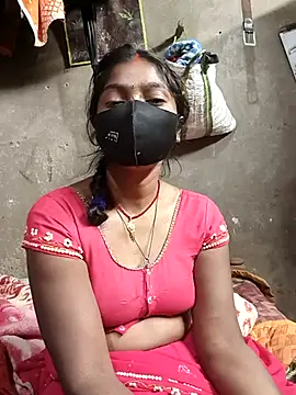 Snapshot of Arti032 chatting on January 12, 2026, 10:25 pm Arti032 online show from January 12, 2026, 10:25 pm