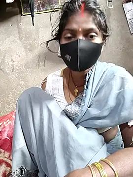 Snapshot of Arti032 chatting on January 11, 2026, 10:49 pm Arti032 online show from January 11, 2026, 10:49 pm