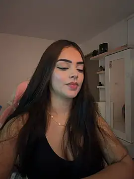 anniehart online show from May 2, 2026, 2:06 am