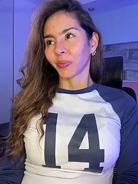 Snapshot of RouseColins chatting on February 22, 2025, 12:27 am RouseColins online show from February 22, 2025, 12:27 am