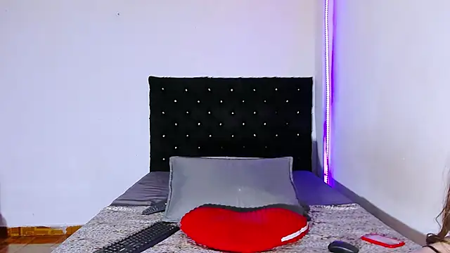 valen colombian69 online show from April 14, 2026, 5:56 am