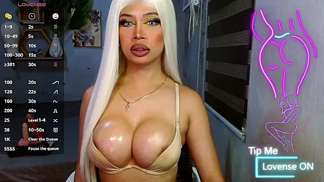 Snapshot of temptationlollipop chatting on February 18, 2026, 10:06 pm temptationlollipop online show from February 18, 2026, 10:06 pm