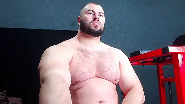 Snapshot of muscularjohnforuX chatting on May 6, 2026, 7:45 am muscularjohnforuX online show from May 6, 2026, 7:45 am