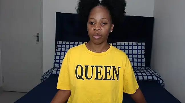 QUEENMANDYY online show from March 3, 2025, 2:22 am