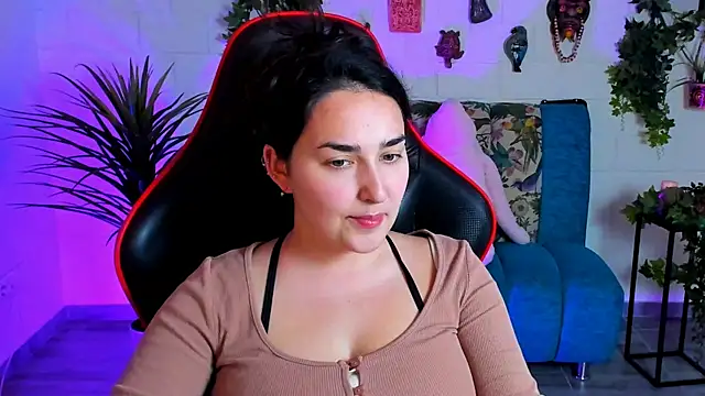 CeceliaJohnson online show from March 13, 2025, 11:08 am