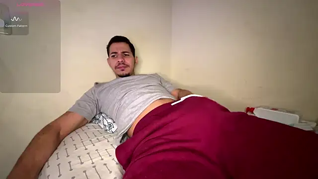 Snapshot of steven_clain chatting on October 27, 2025, 5:19 am steven clain online show from October 27, 2025, 5:19 am