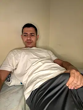 Snapshot of steven_clain chatting on November 1, 2025, 10:36 pm steven clain online show from November 1, 2025, 10:36 pm