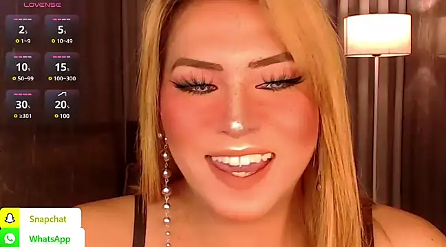 QUEEN GIAMOORE69 online show from January 30, 2025, 8:21 pm