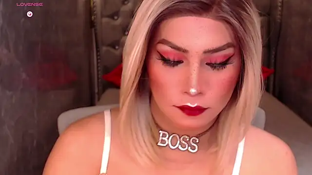 QUEEN GIAMOORE69 online show from September 25, 2025, 8:48 pm