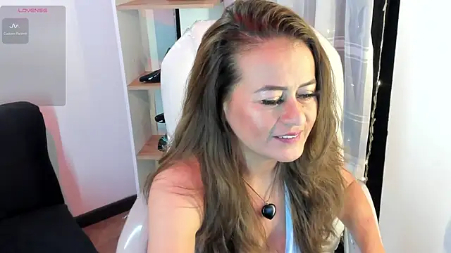 Snapshot of magenta_maturr chatting on June 8, 2026, 12:38 pm magenta maturr online show from June 8, 2026, 12:38 pm