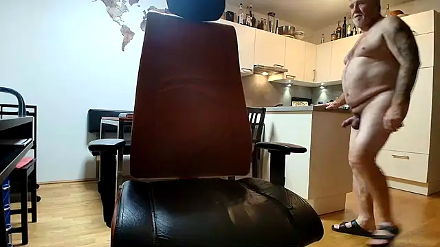 crazylemy online show from November 14, 2025, 8:34 pm