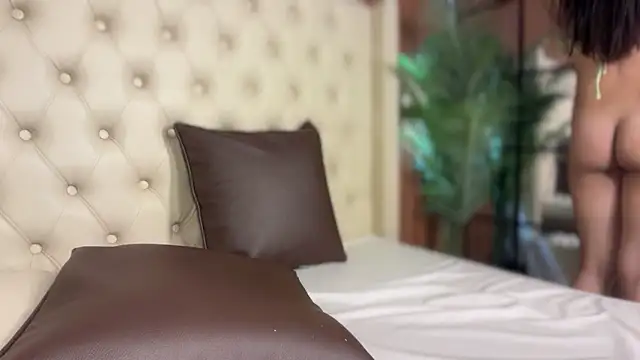 Abetterwomanxx online show from October 24, 2025, 1:32 pm