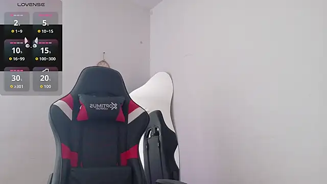 Lia Tinez online show from November 15, 2025, 8:02 pm