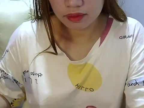    zurIII09  online show from December 20, 2025, 8:44 pm