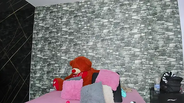 Snapshot of HeidyWillss chatting on December 20, 2025, 7:50 pm HeidyWillss online show from December 20, 2025, 7:50 pm