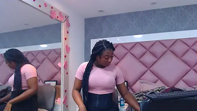 DanielaDuff online show from February 25, 2026, 7:36 pm