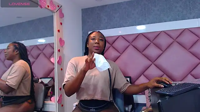 DanielaDuff online show from April 9, 2026, 7:42 pm