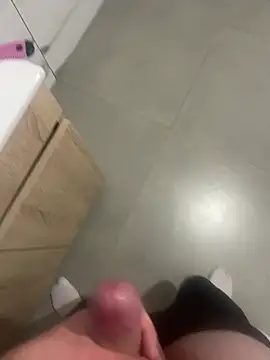 Snapshot of Vld121 chatting on January 29, 2025, 8:25 pm Vld121 online show from January 29, 2025, 8:25 pm