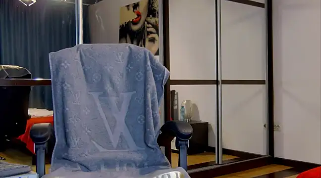 Snapshot of carlaxxx chatting on February 28, 2025, 9:23 pm carlaxxx online show from February 28, 2025, 9:23 pm