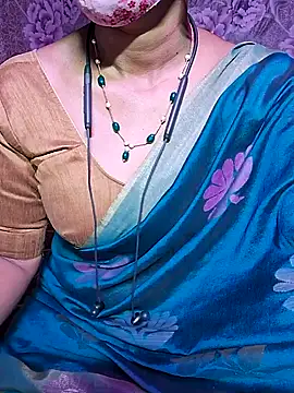 Snapshot of XBHUUME chatting on February 7, 2025, 5:07 pm XBHUUME online show from February 7, 2025, 5:07 pm