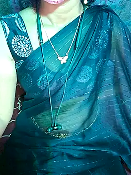 Snapshot of XBHUUME chatting on January 3, 2025, 5:42 pm XBHUUME online show from January 3, 2025, 5:42 pm