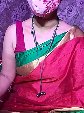 Snapshot of XBHUUME chatting on March 6, 2025, 5:22 pm XBHUUME online show from March 6, 2025, 5:22 pm