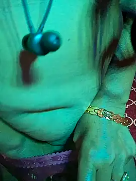 Snapshot of XBHUUME chatting on December 28, 2024, 8:25 pm XBHUUME online show from December 28, 2024, 8:25 pm