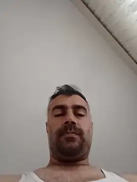 Snapshot of kevgir08 chatting on May 3, 2026, 11:15 am kevgir08 online show from May 3, 2026, 11:15 am