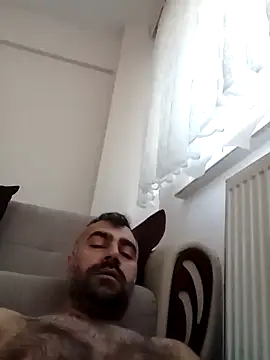 Snapshot of kevgir08 chatting on December 20, 2025, 11:02 am kevgir08 online show from December 20, 2025, 11:02 am